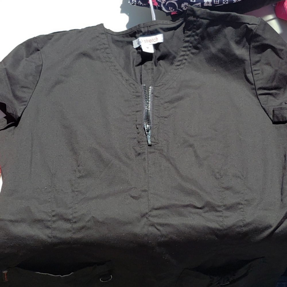 Scrub shirt